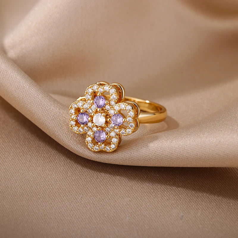 Clovira Ring