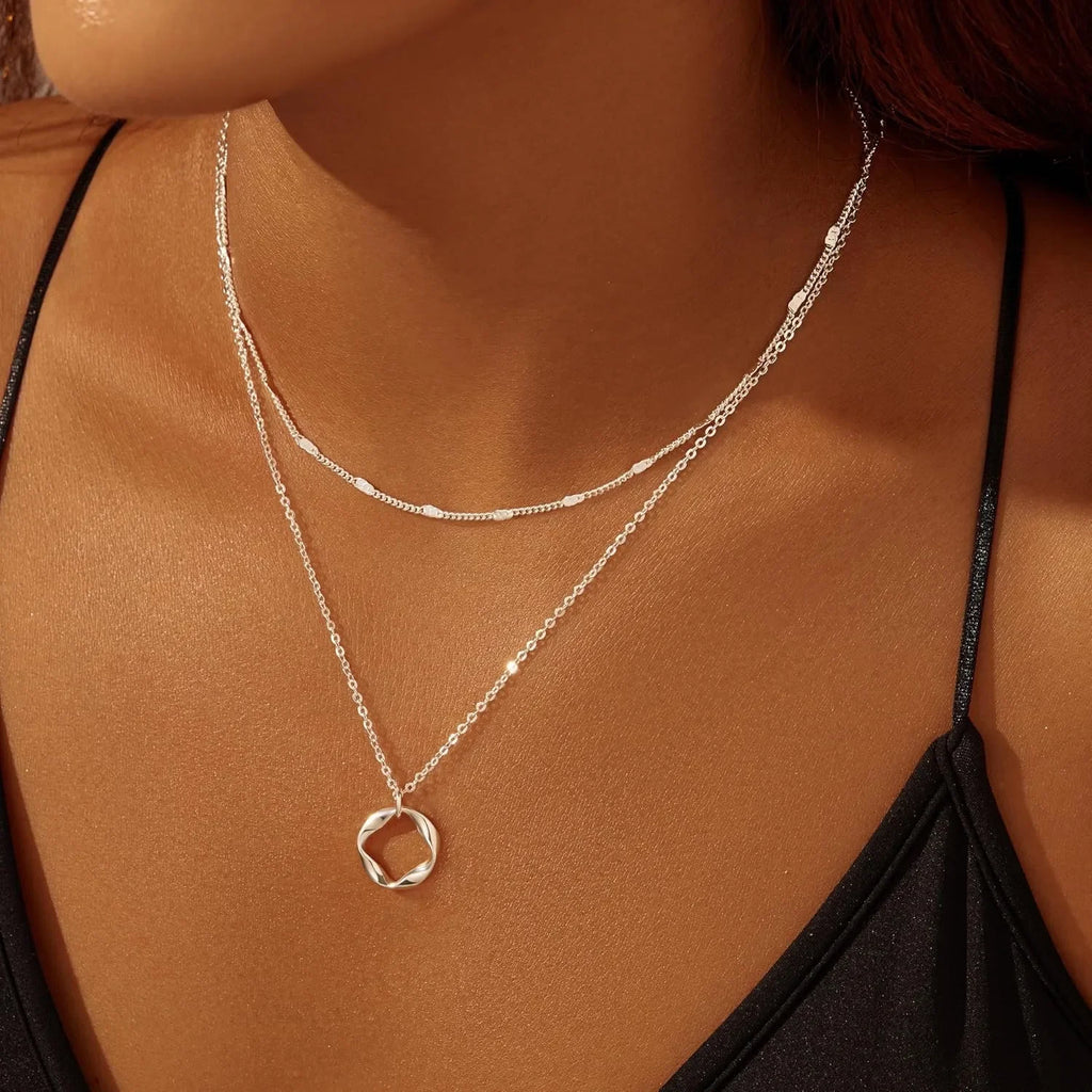 Velora Necklace