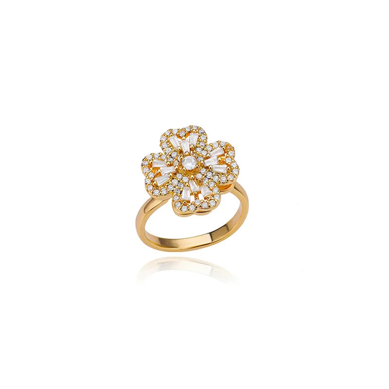 Clovira Ring