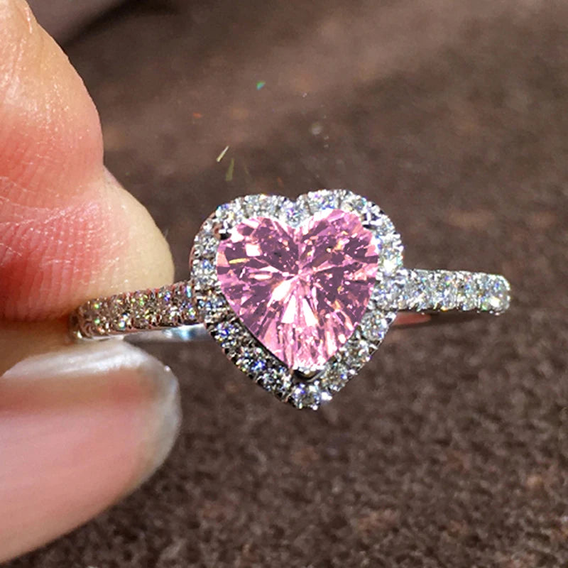 Amora Ring