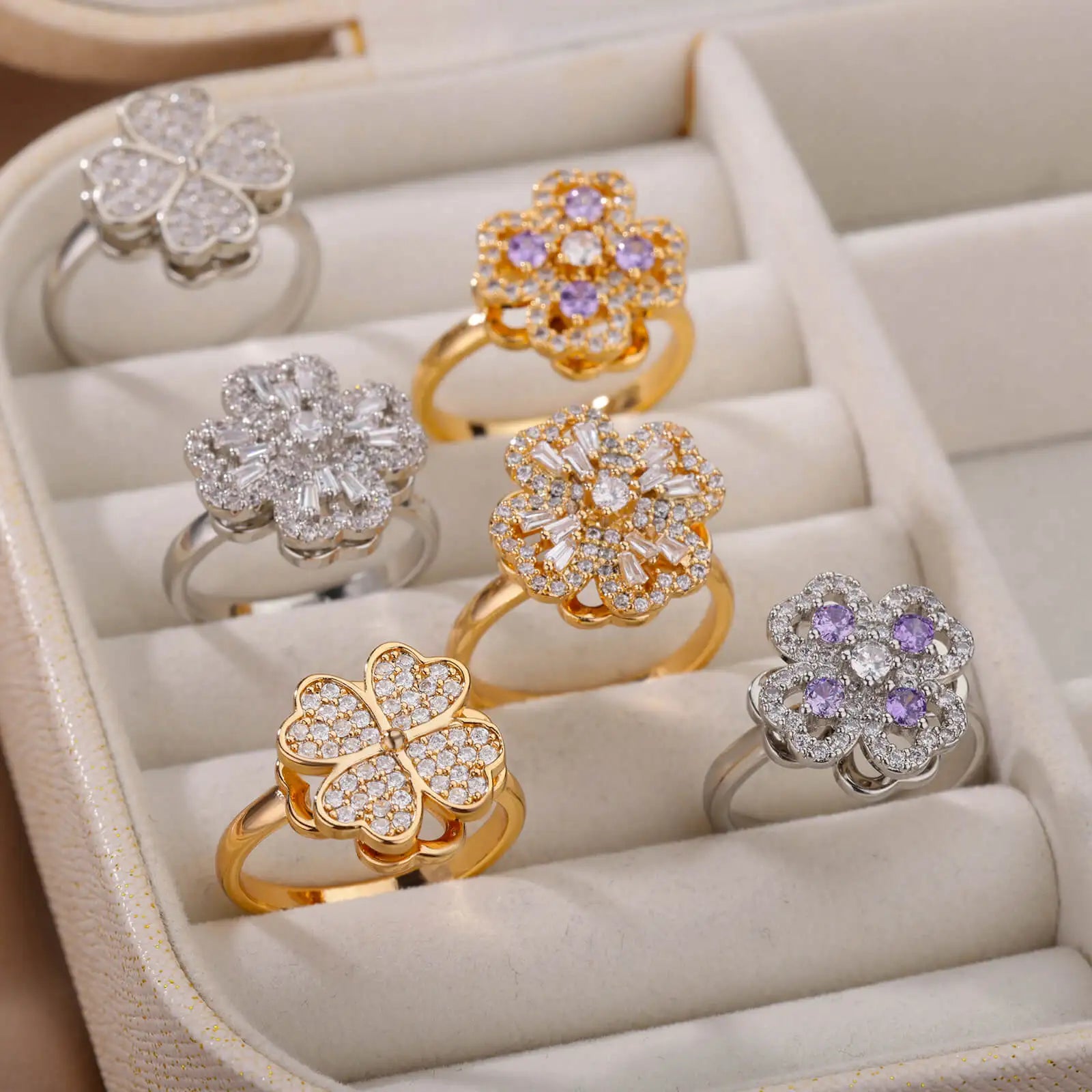 Clovira Ring
