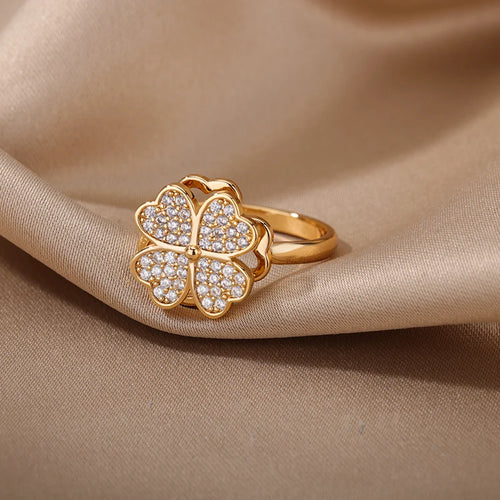 Clovira Ring