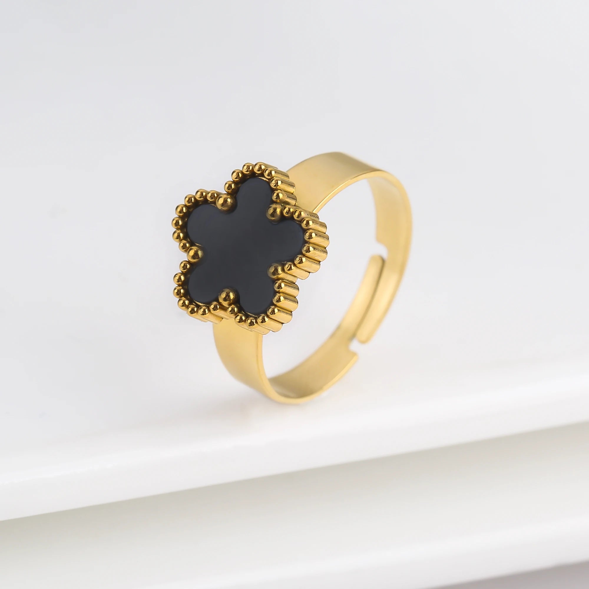 FiveLeaf Ring