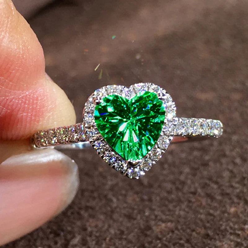 Amora Ring