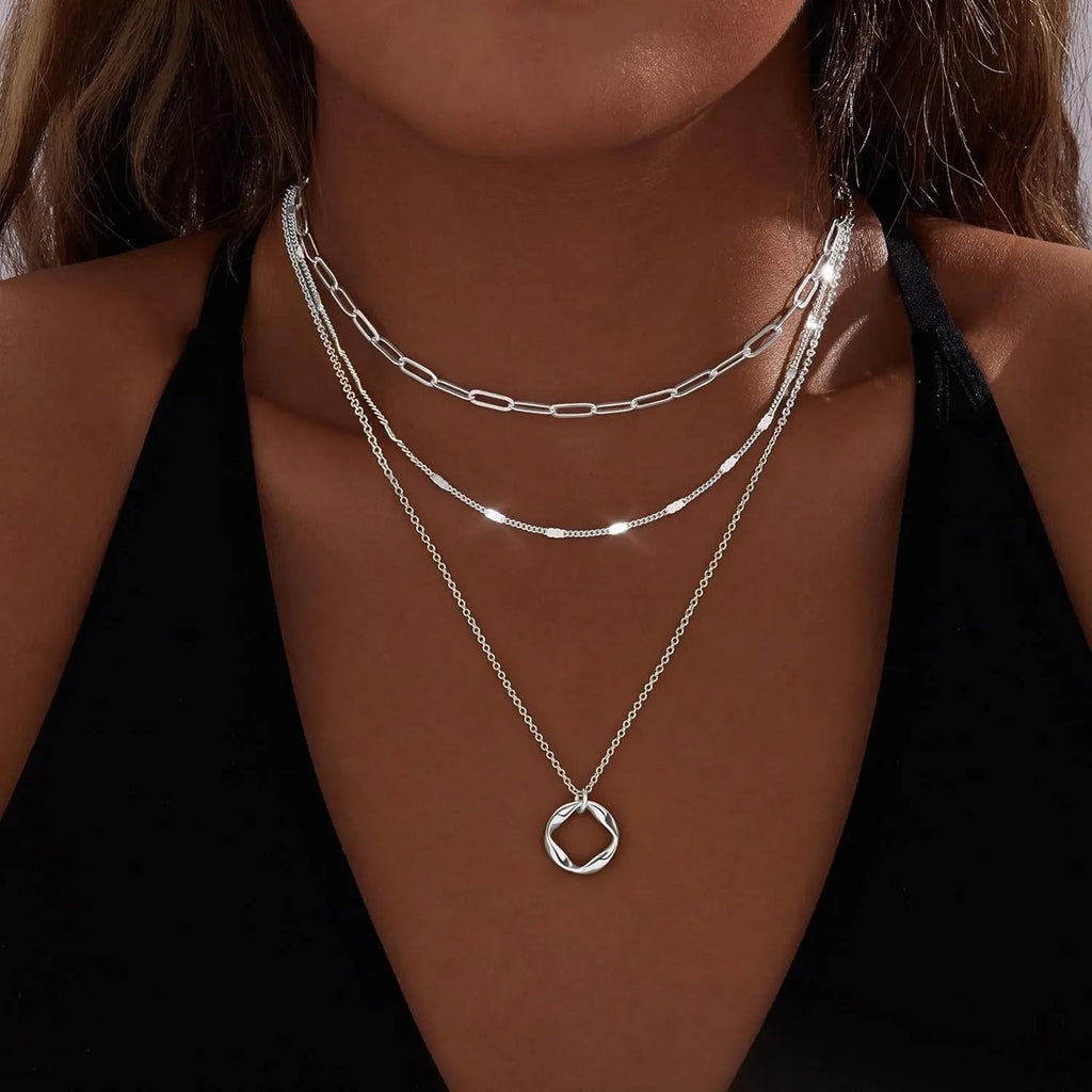 Velora Necklace