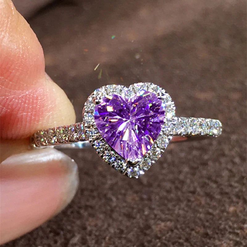 Amora Ring