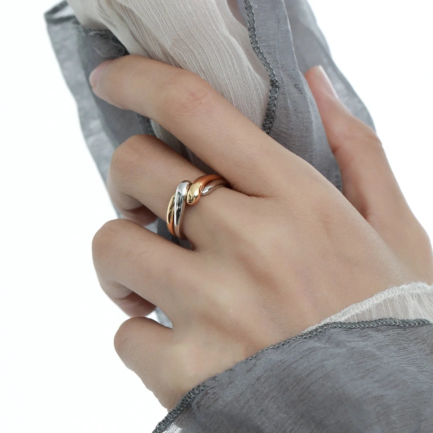 Velora Ring