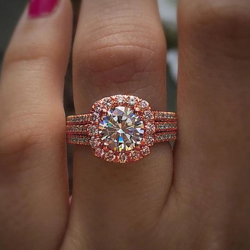 Luxora Ring